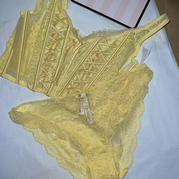 (L) 2pcs Victoria’s Secret Dream Angels set Corset & Cheeky Panty - Picture 12 of 17